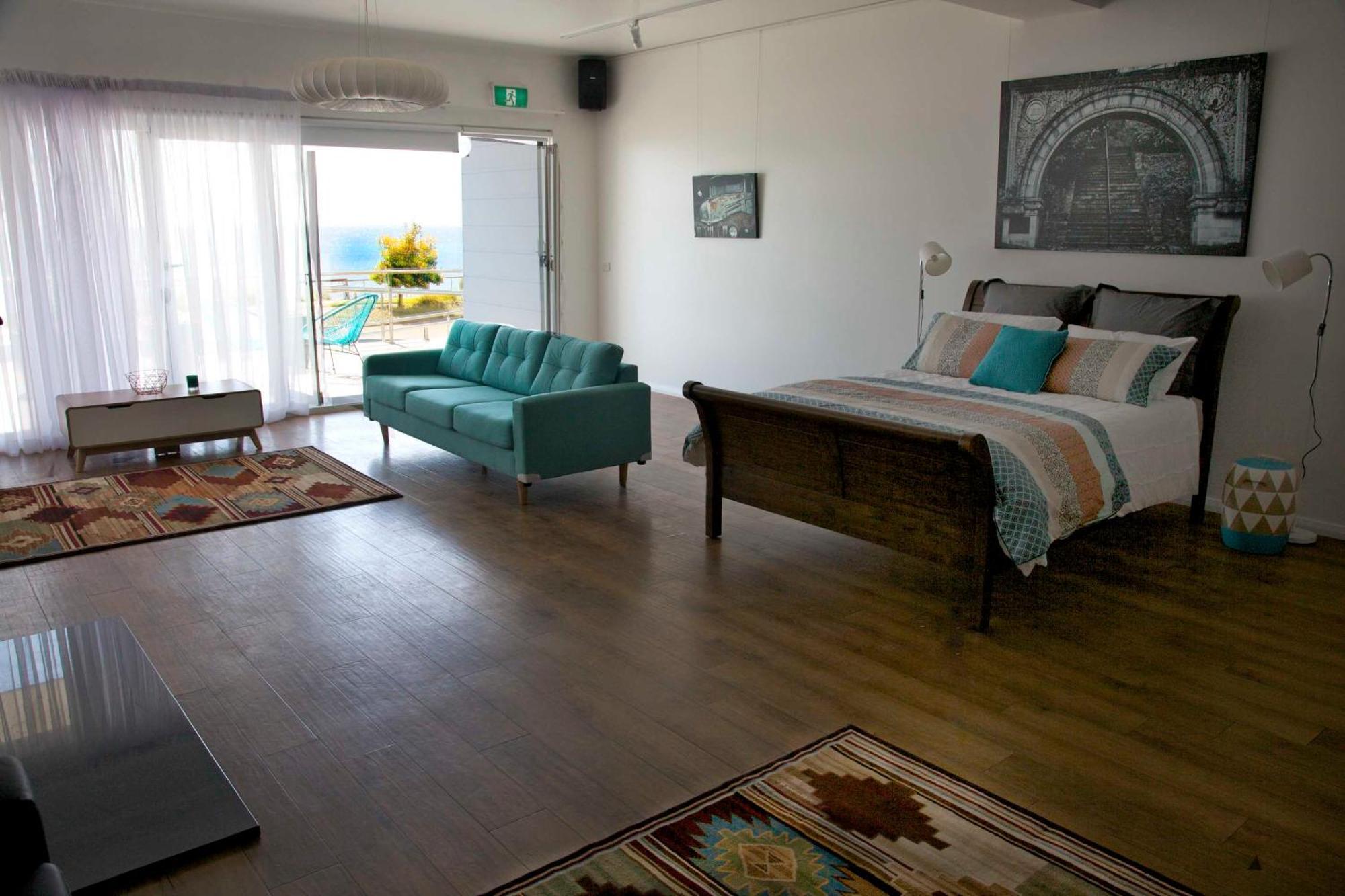 Penguin Beachfront Apartments Номер фото