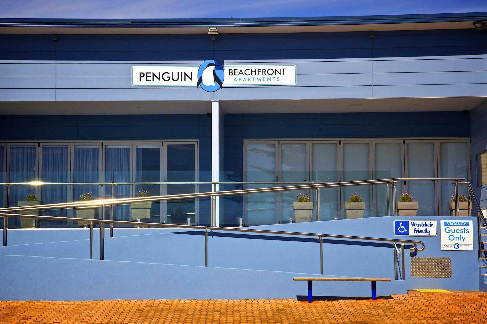 Penguin Beachfront Apartments Екстер'єр фото